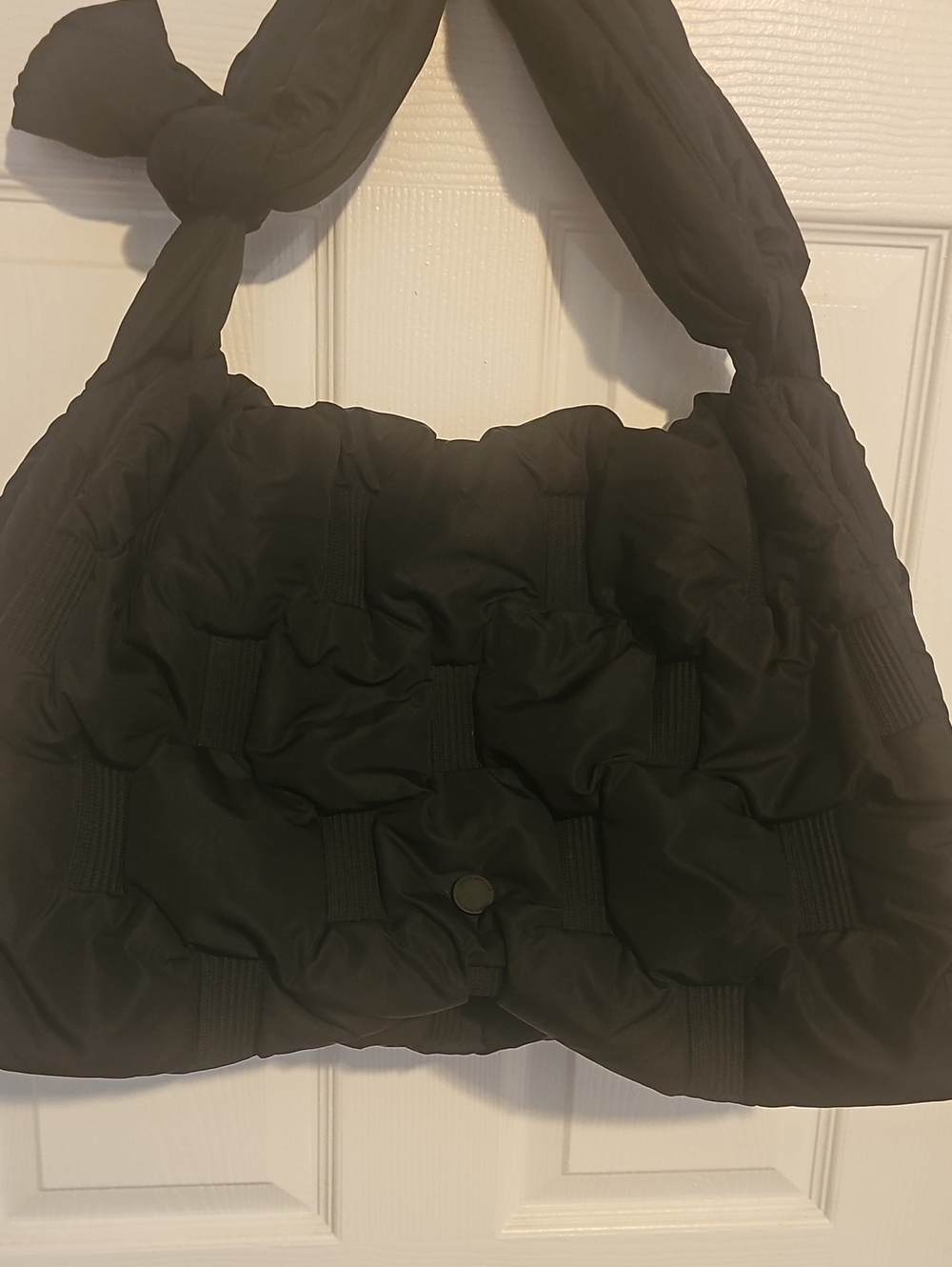 Issey Miyake Black Quilted Messenger Bag.Knot-Handle Shoulder Bag - Unbranded